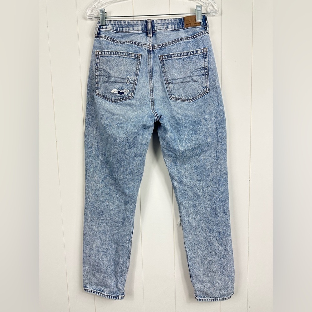 American Eagle Mom Straight Jean Womens Size 4 Destroyed Light Wash Denim - Picture 11 of 14